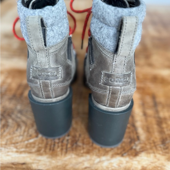 Sorel Women's Gray and Red Lace-Up Boots - Picture 3 of 4